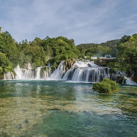 Stunning In Karalic With Wifi Siritovci